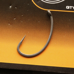 Fox Edges Armapoint Curve Shank Medium Barbed - Image 3