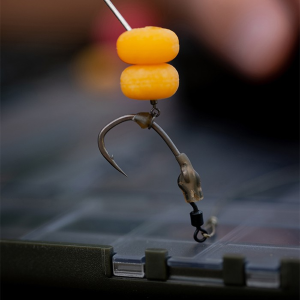 Fox Edges Armapoint Super Wide Gape Inturned Eye - Image 3